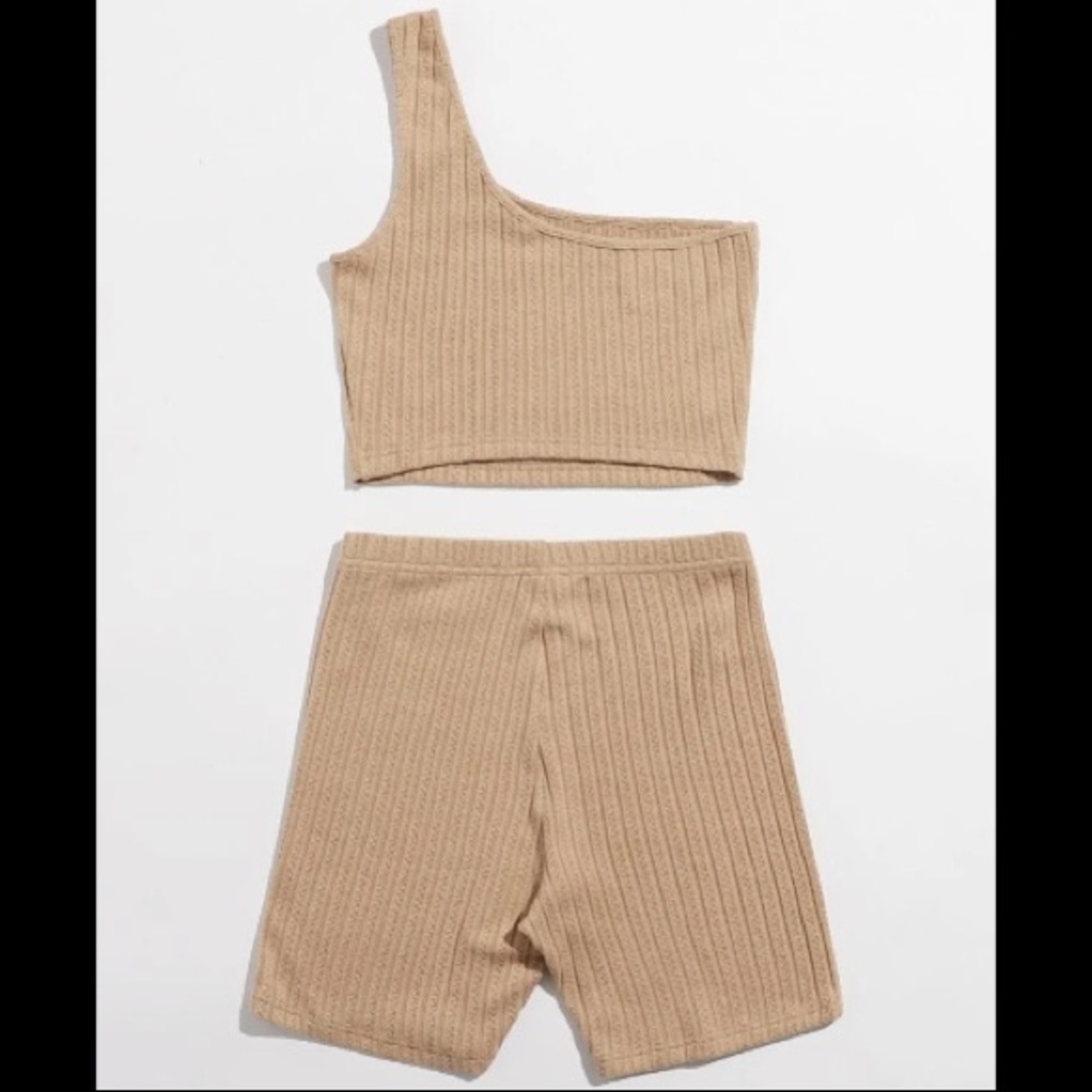 Two piece set